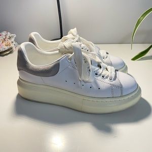 Alexander McQueen 2-tone Sneakers